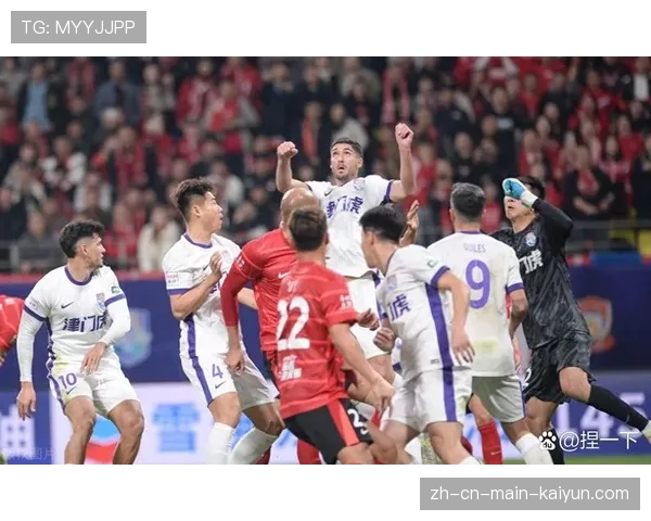 中超焦点战:何超精彩远射破门,成都蓉城客场负于河南无缘冠军争夺 中超焦点战:何超精彩远射破门,成都蓉城客场负于河南无缘冠军争夺